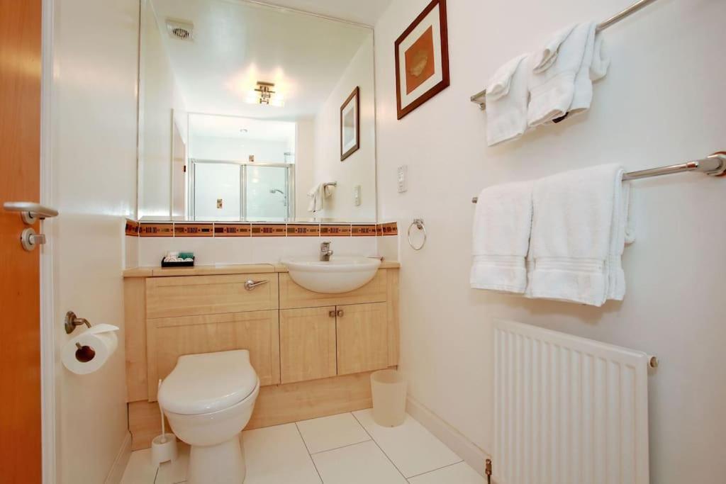 Fabulous Townhouse Near Beach, And Sports Apartment