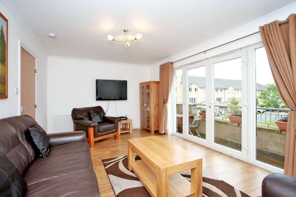 Apartment Fabulous Townhouse Near Beach, And Sports *